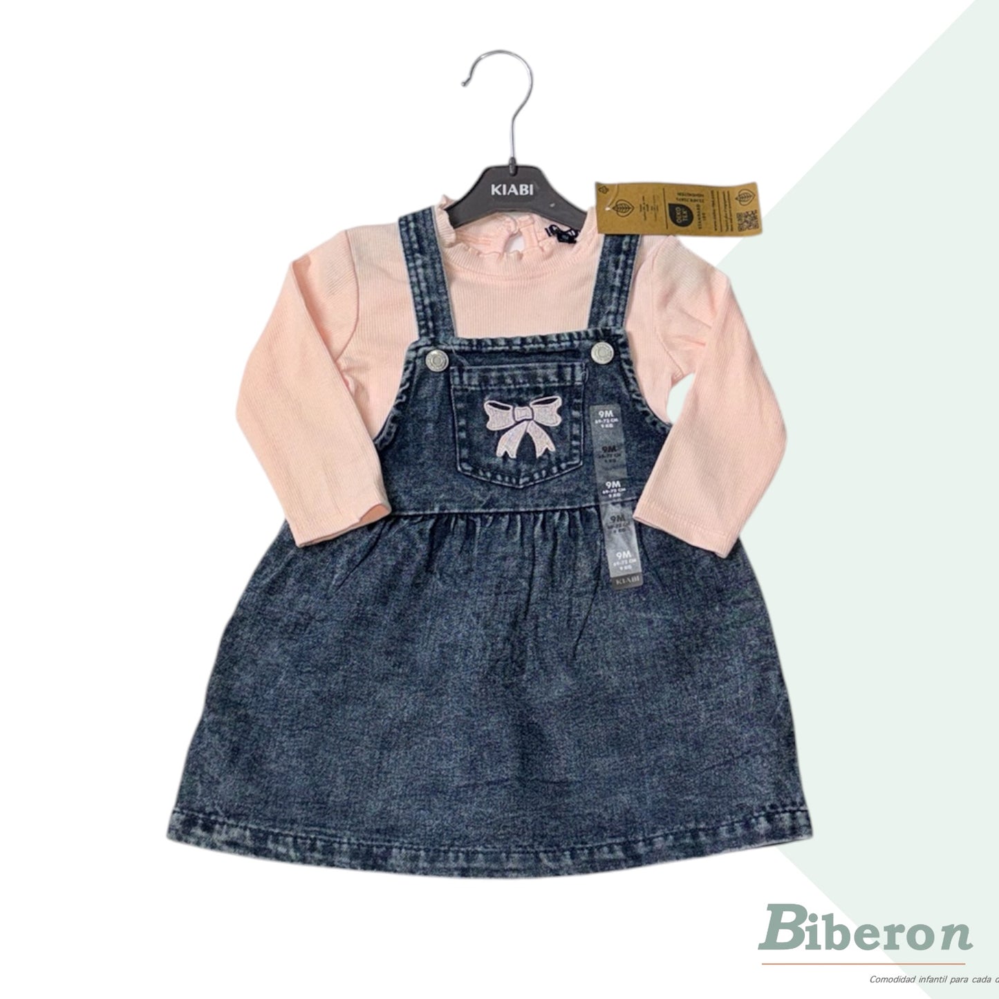 Vestido de mezclilla con blusa rosa